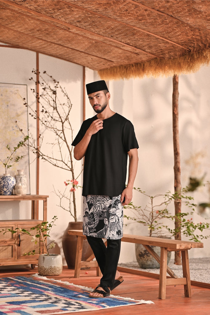 The Perfect Men Slim Fit Pants - Black
