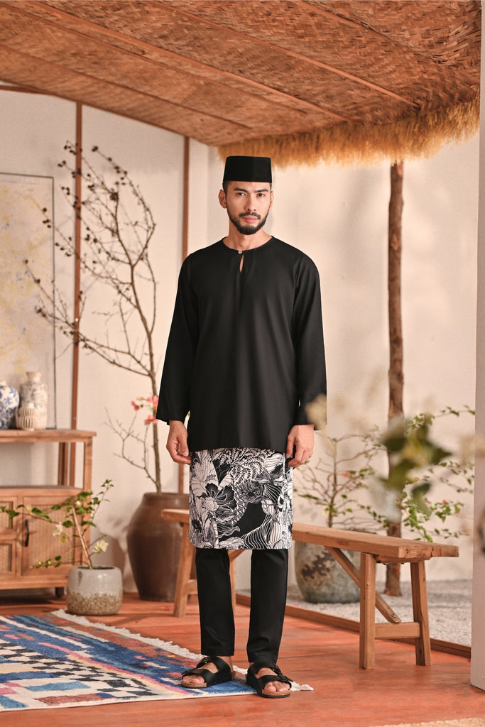 The Perfect Men Slim Fit Pants - Black