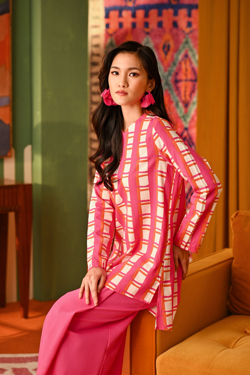 The Rasa Cinta Women Wavy Kurung Top - Crush