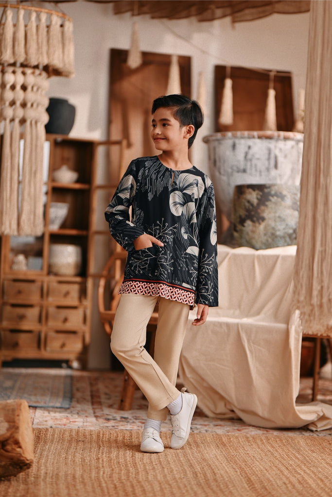 The Perfect Slim Fit Pants - Khaki