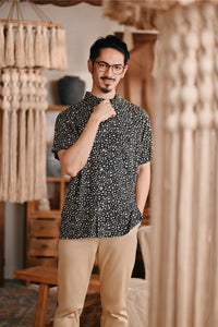 The Bay Men Batik Shirt - Black Safari