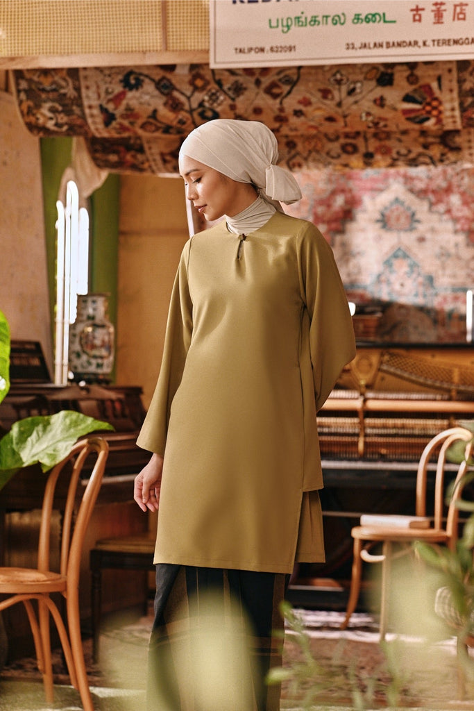 The Akar Kita Women Kurung Riau Top - Butter Olive
