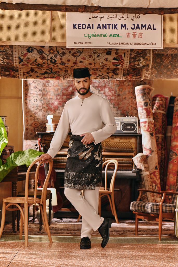 The Akar Kita Men Baju Melayu Teluk Belanga - Off White