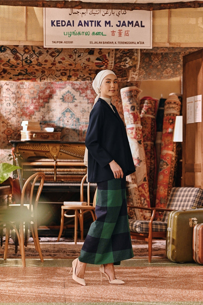 The Akar Kita Women Kebaya Top - Navy