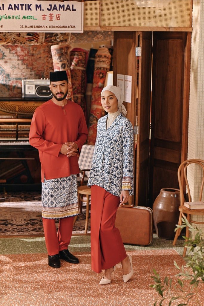 The Akar Kita Men Baju Melayu Teluk Belanga - Mandarin Red