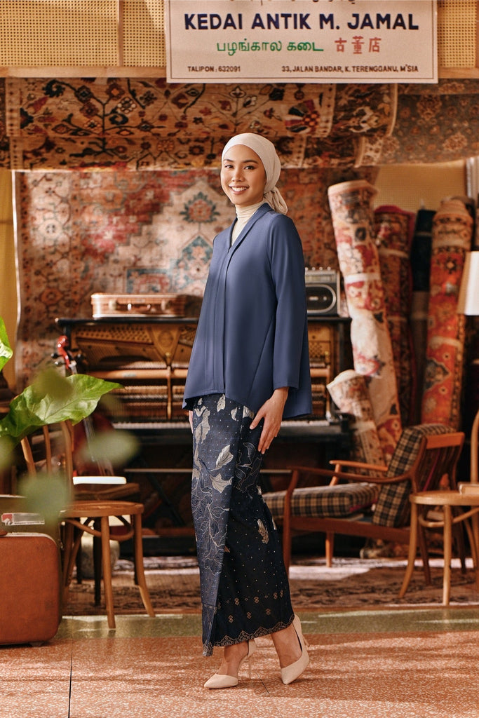 The Akar Kita Women Kebaya Top - England Blue