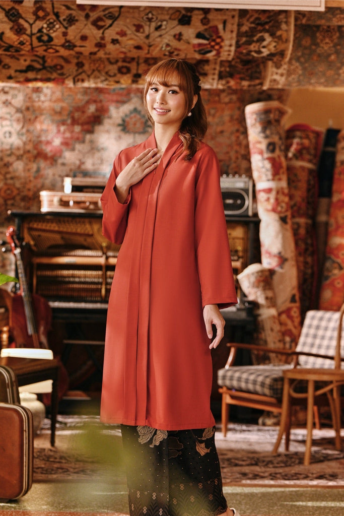 The Akar Kita Women Kebarung Top - Mandarin Red
