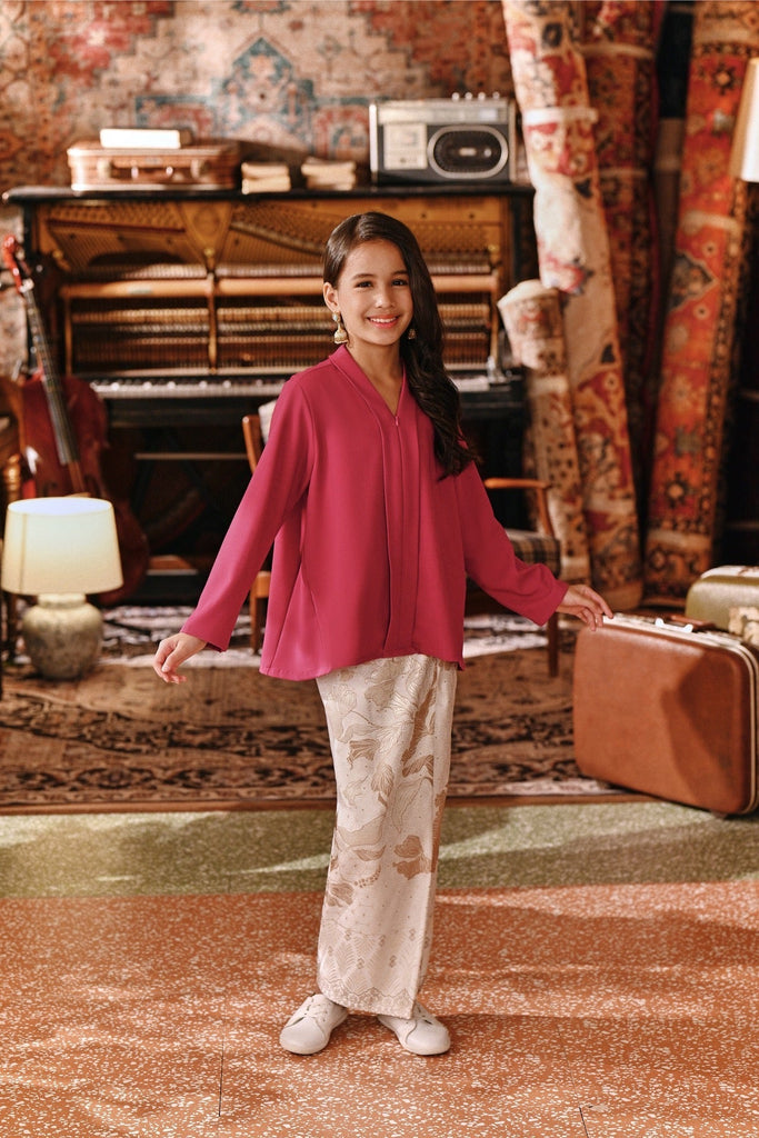 The Akar Kita Kebaya Top - Magenta