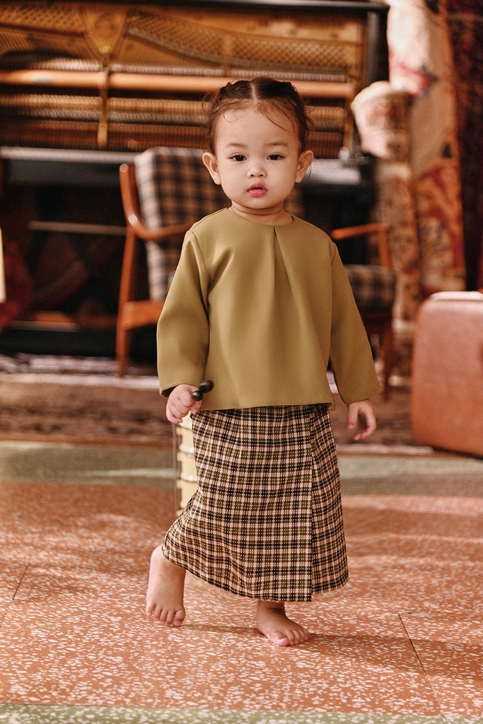 The Akar Kita Babies Folded Skirt - Evergreen Grid