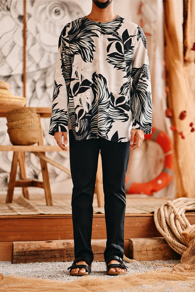 The Perfect Men Slim Fit Pants - Black