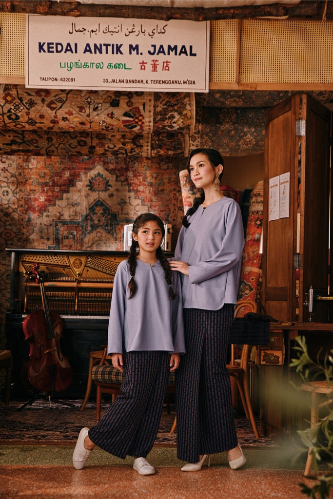 The Akar Kita Kedah Blouse Top - Denim Blue