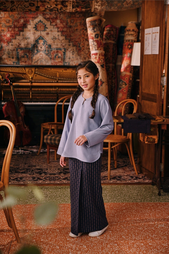 The Akar Kita Kedah Blouse Top - Denim Blue