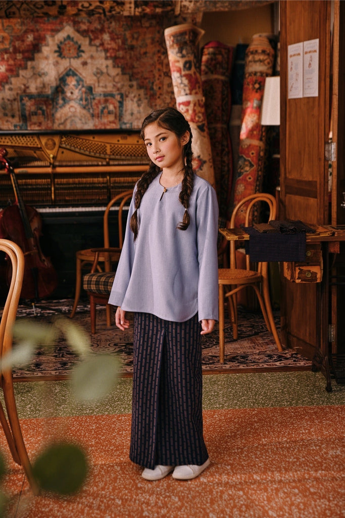 The Akar Kita Kedah Blouse Top - Denim Blue