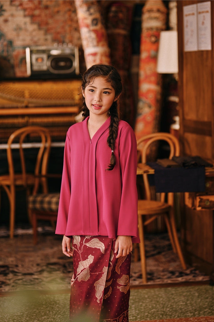 The Akar Kita Kebaya Top - Magenta