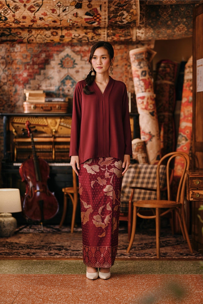 The Akar Kita Women Kebaya Top - Burgundy