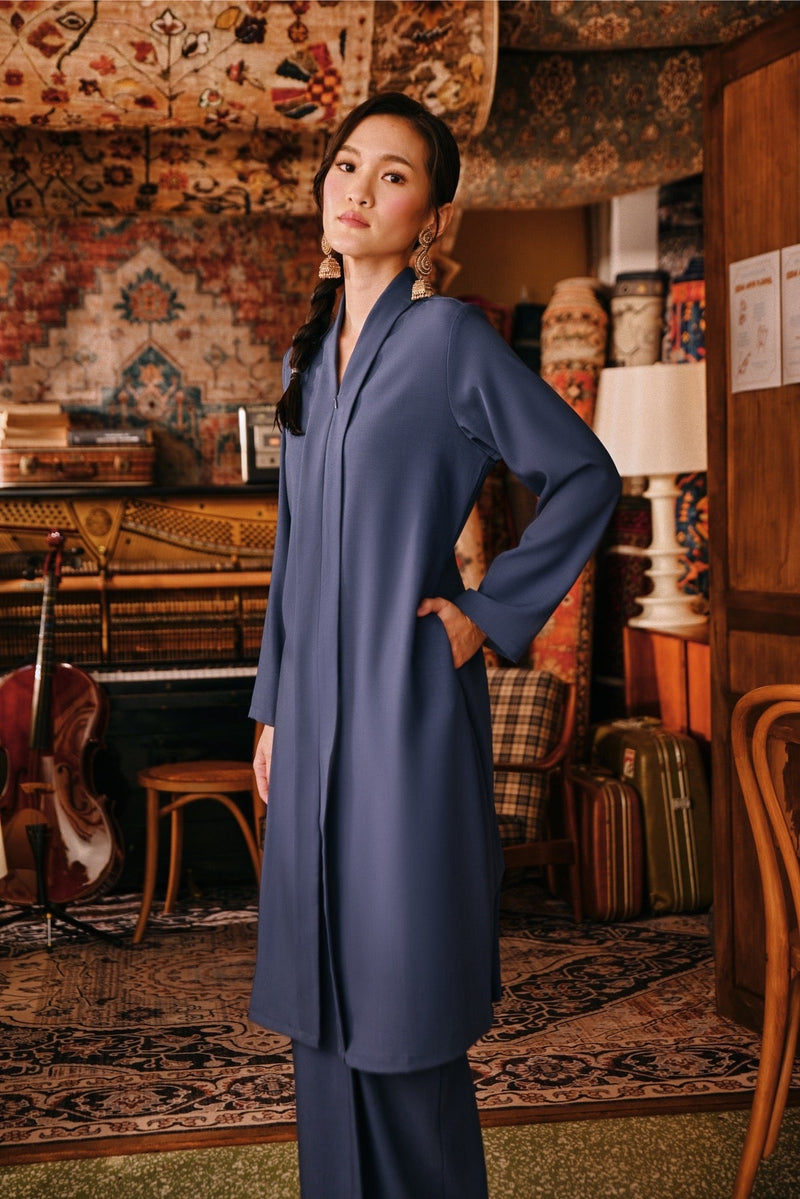 The Akar Kita Women Kebarung Top - England Blue