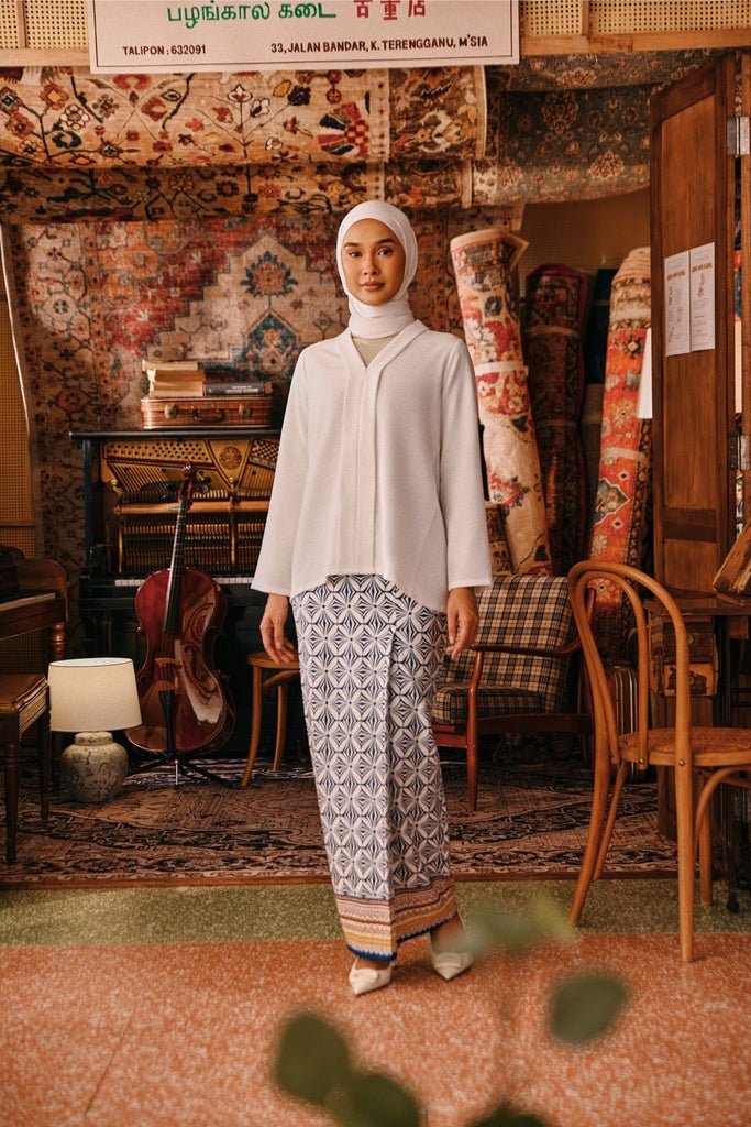 The Akar Kita Women Kebaya Top - Off White
