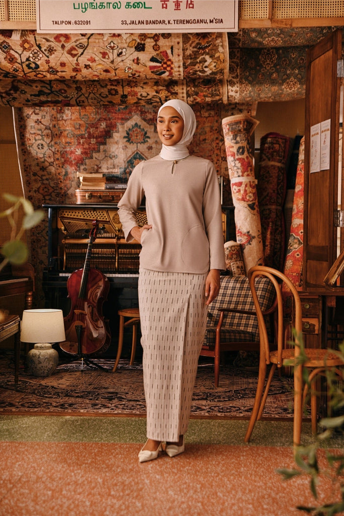 The Akar Kita Women Folded Skirt - Grain Harvest