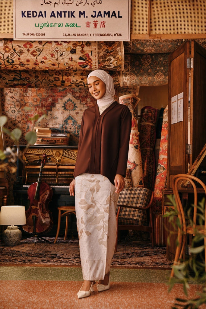 The Akar Kita Women Kebaya Top - Dark Burgundy