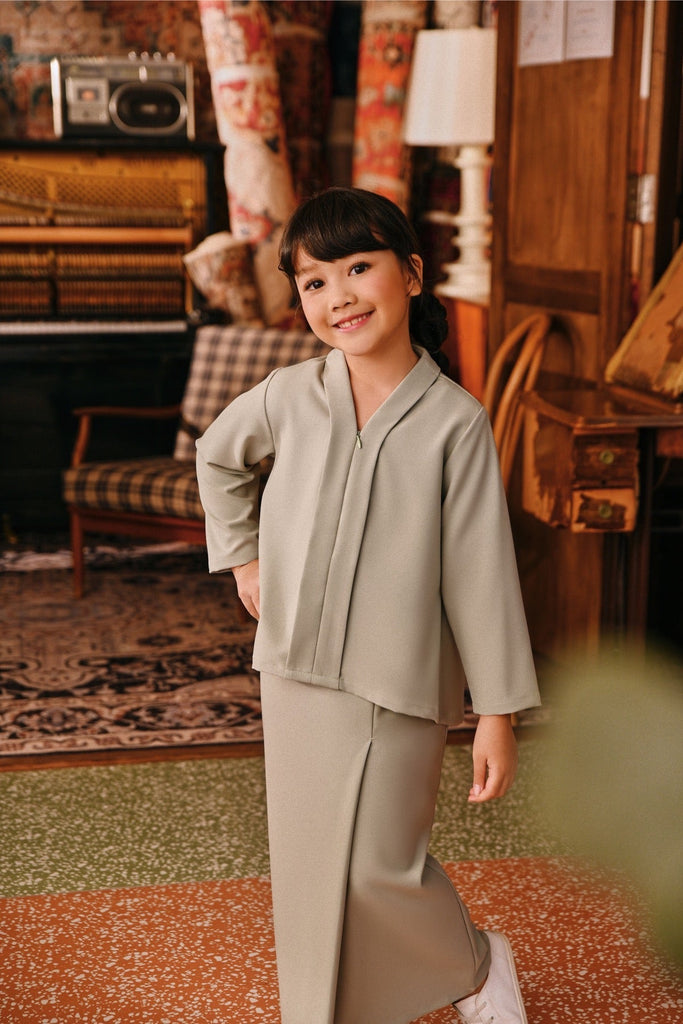 The Akar Kita Kebaya Top - Pistachio