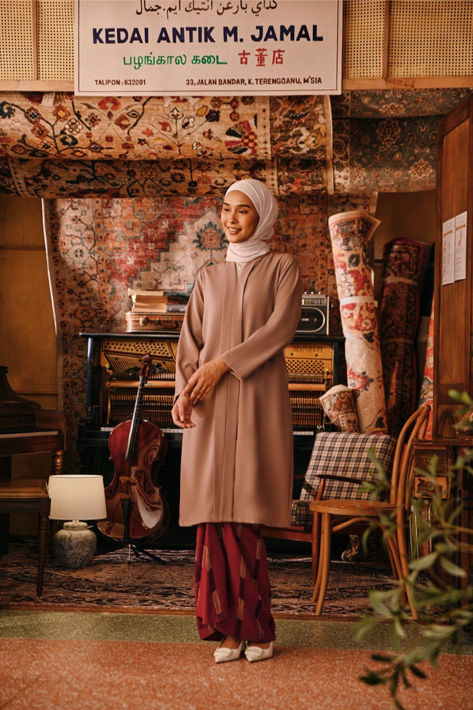 The Akar Kita Women Kebarung Top - Mahogany Rose