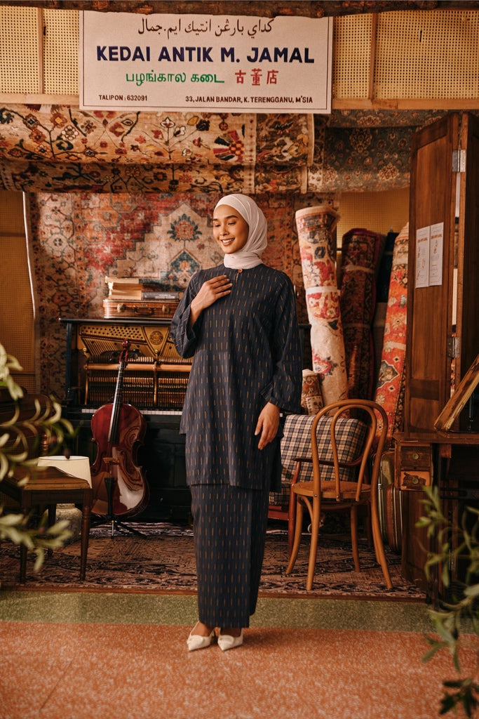 The Akar Kita Women Kurung Riau Top - Grey Harvest