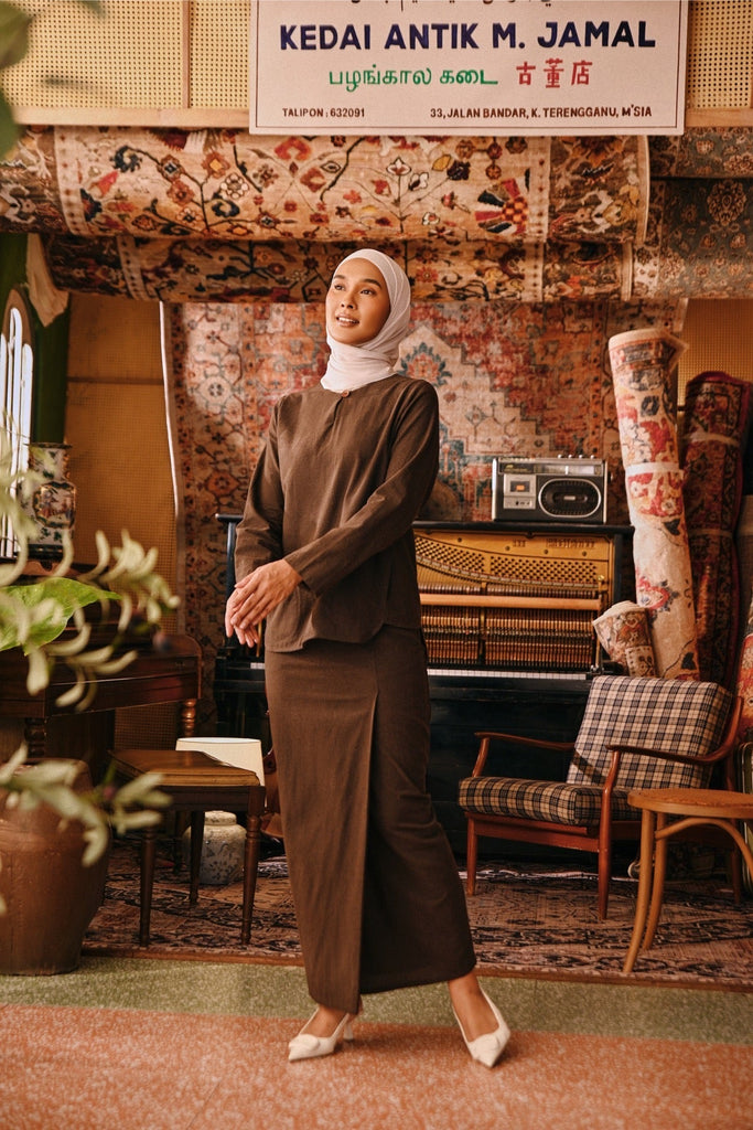 The Akar Kita Women Folded Skirt - Brown Dash