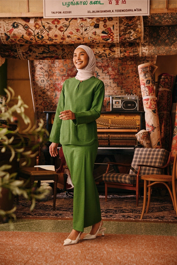 The Akar Kita Women Folded Skirt - Greenflux