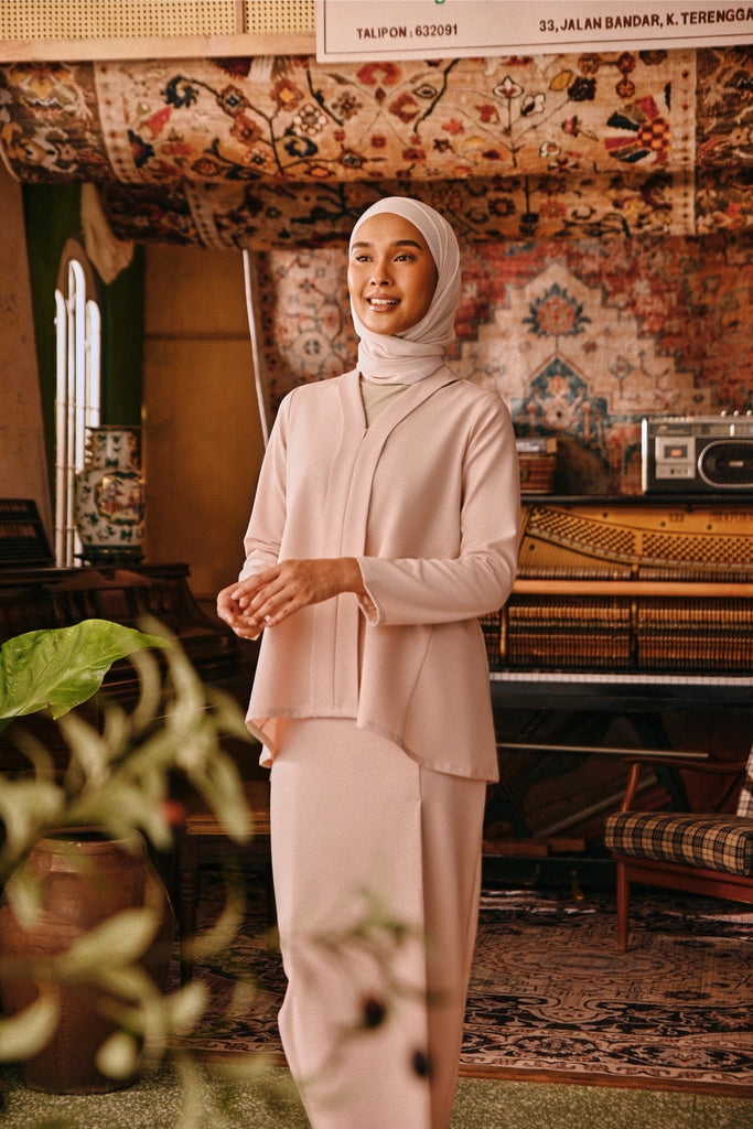 The Akar Kita Women Kebaya Top - Almond Sand