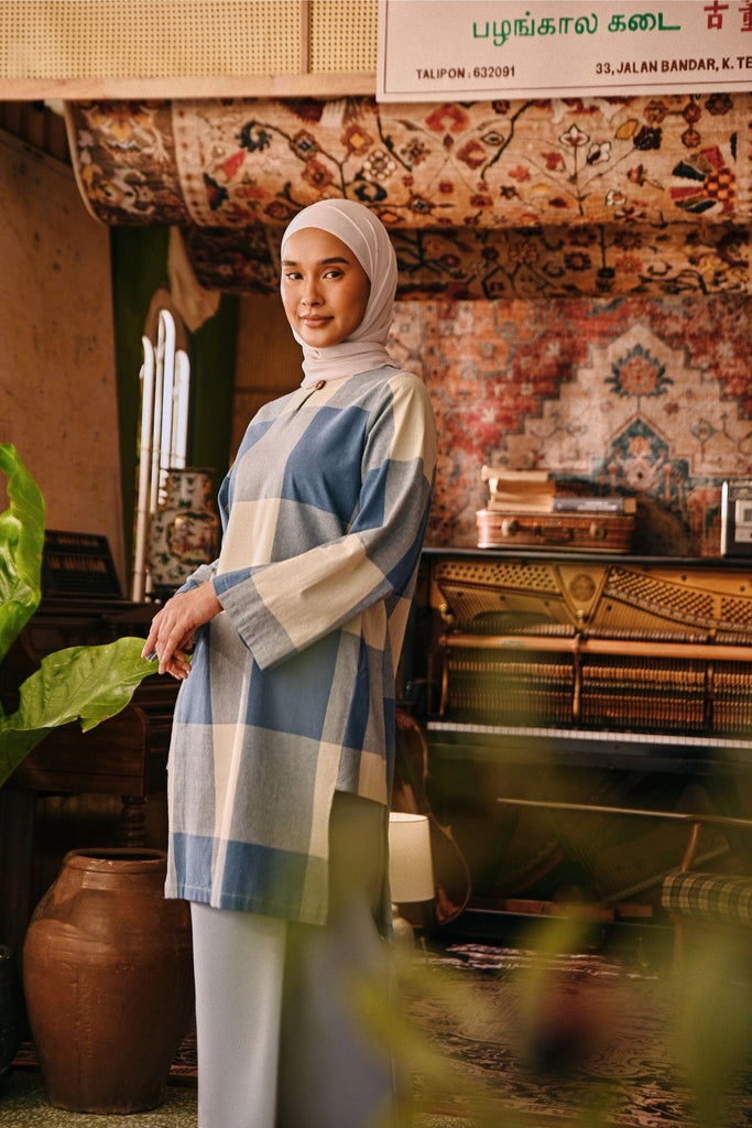 The Akar Kita Women Kurung Riau Top - Blue Square