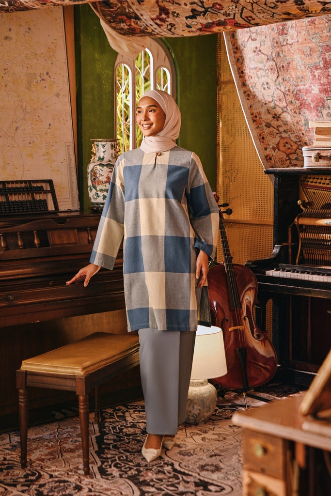 The Akar Kita Women Kurung Riau Top - Blue Square