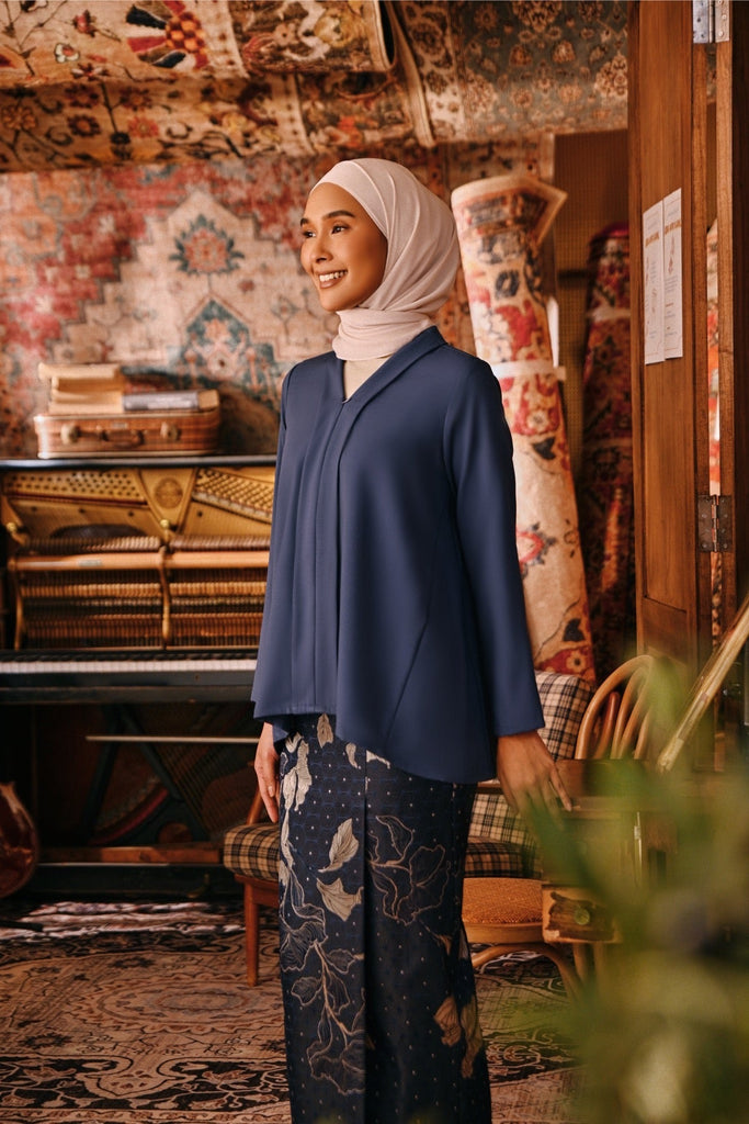 The Akar Kita Women Kebaya Top - England Blue