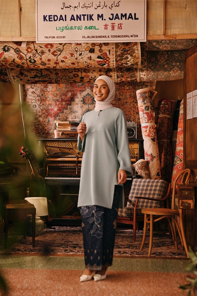 The Akar Kita Women Kurung Riau Top - Gray Mist