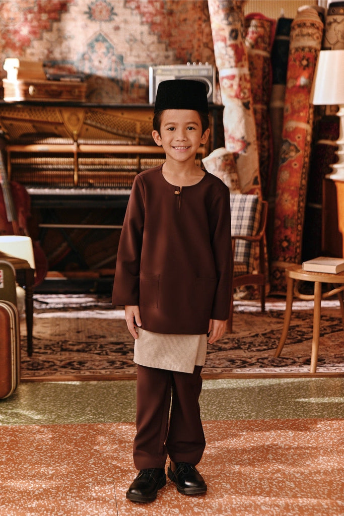 The Akar Kita Baju Melayu Teluk Belanga - Dark Burgundy