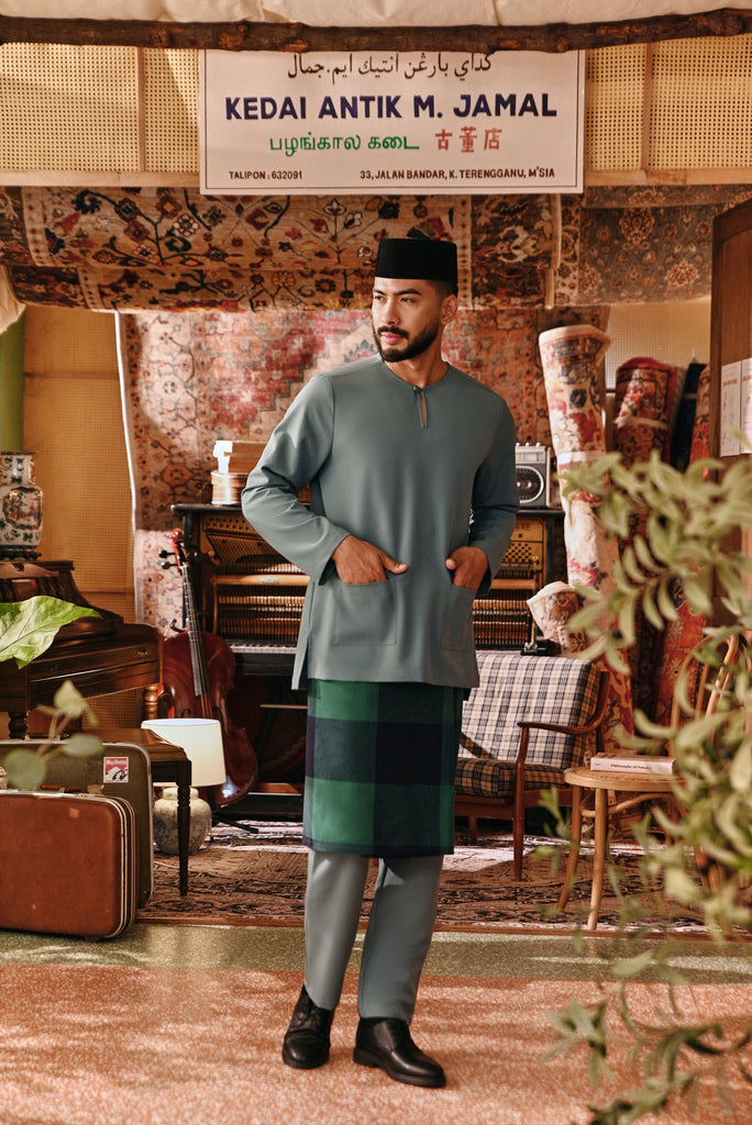 The Akar Kita Men Baju Melayu Teluk Belanga - Pine Green