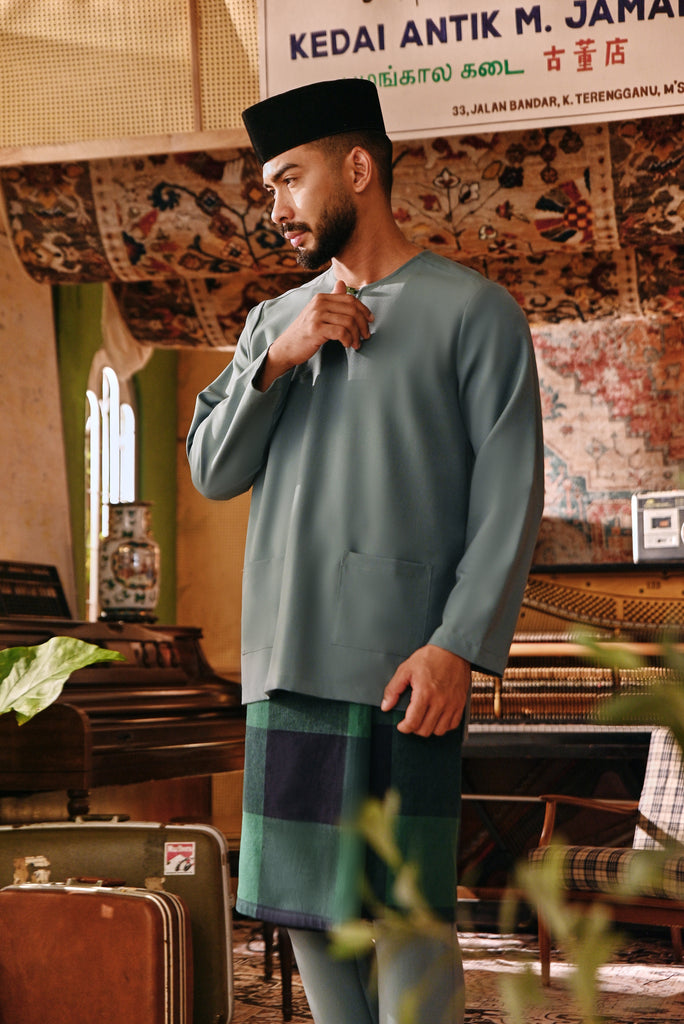 The Akar Kita Men Baju Melayu Teluk Belanga - Pine Green