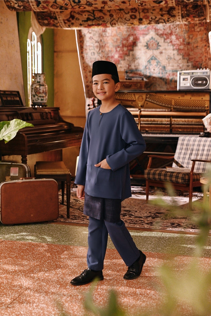 The Akar Kita Baju Melayu Teluk Belanga - England Blue