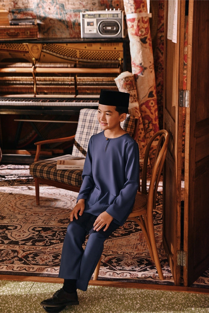 The Akar Kita Baju Melayu Teluk Belanga - England Blue