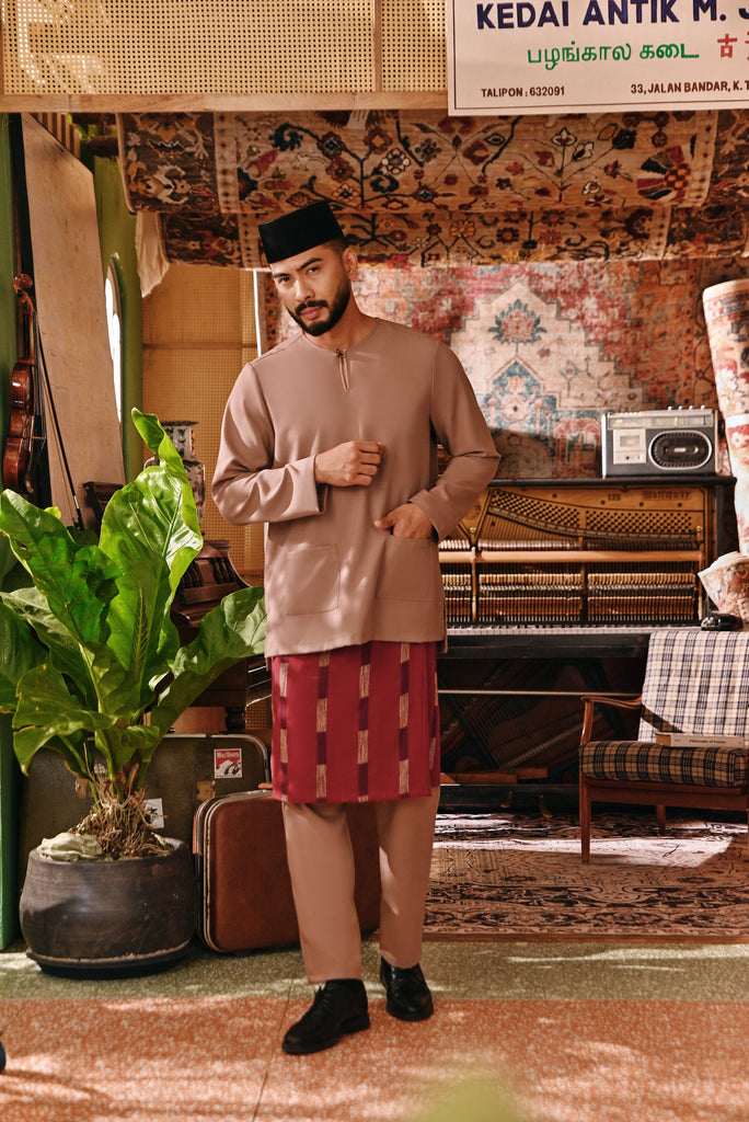 The Akar Kita Men Baju Melayu Teluk Belanga - Mahogany Rose