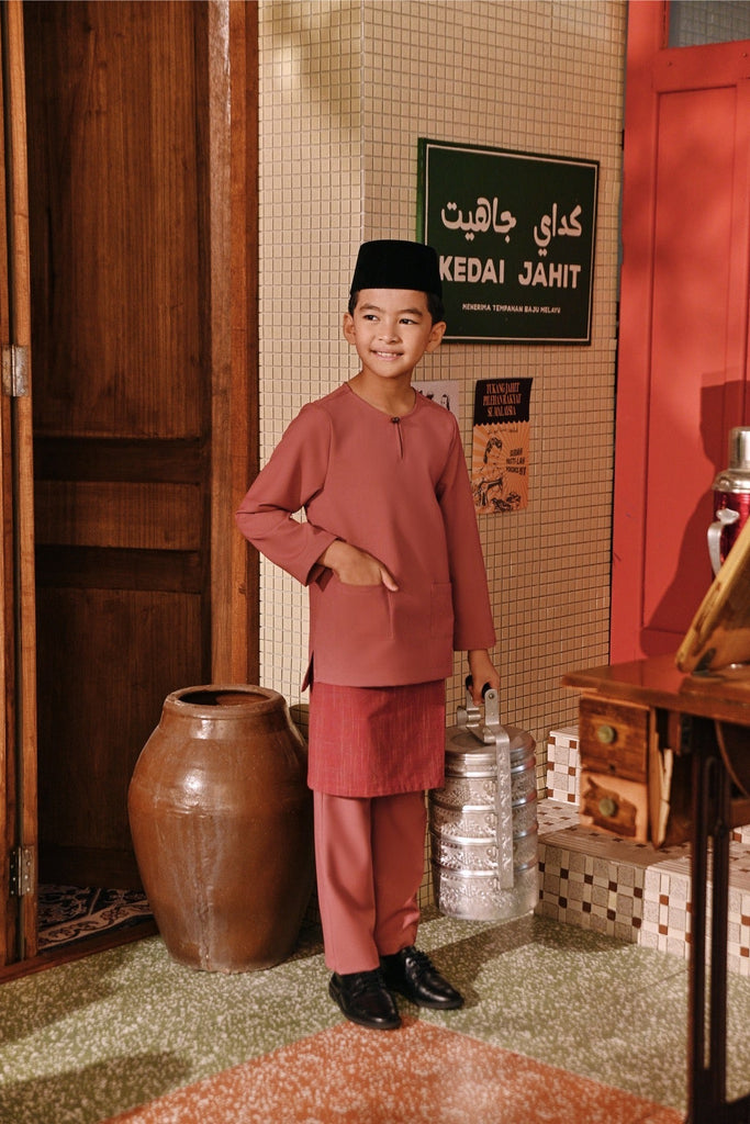The Akar Kita Baju Melayu Teluk Belanga - Mauve Taupe