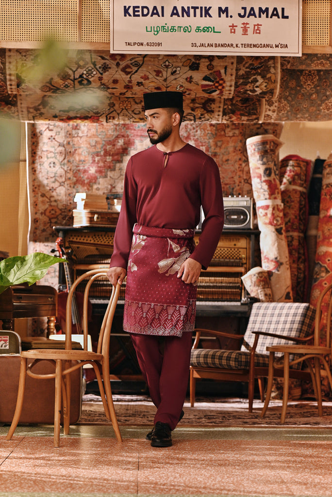 The Akar Kita Men Baju Melayu Teluk Belanga - Burgundy