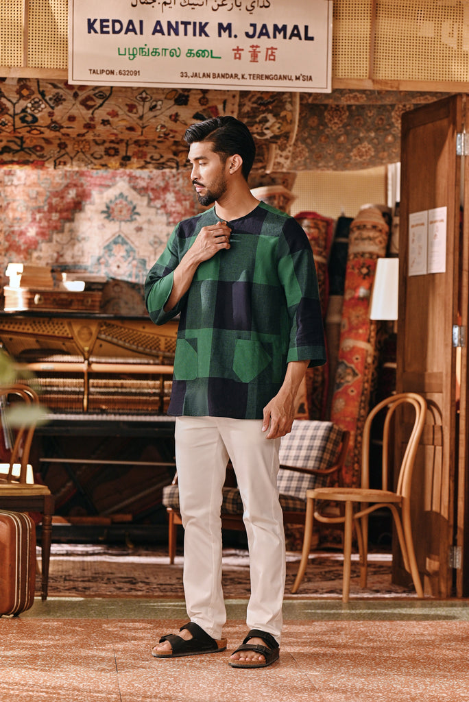 The Akar Kita Men 3/4 Sleeve Kurta - Green Square