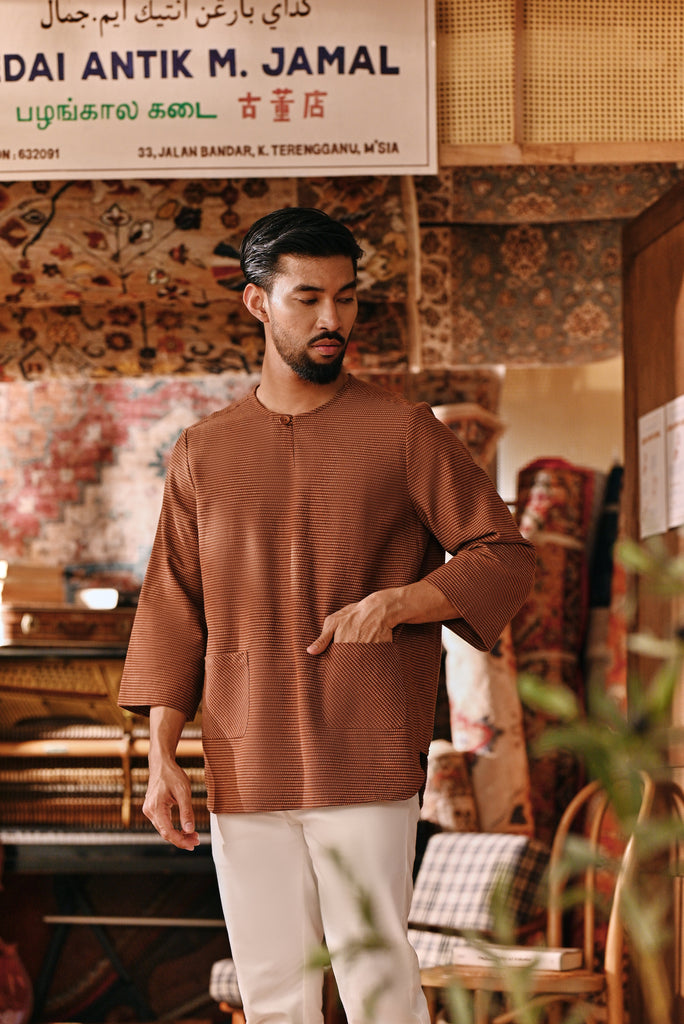The Akar Kita Men 3/4 Sleeve Kurta - Brownflux