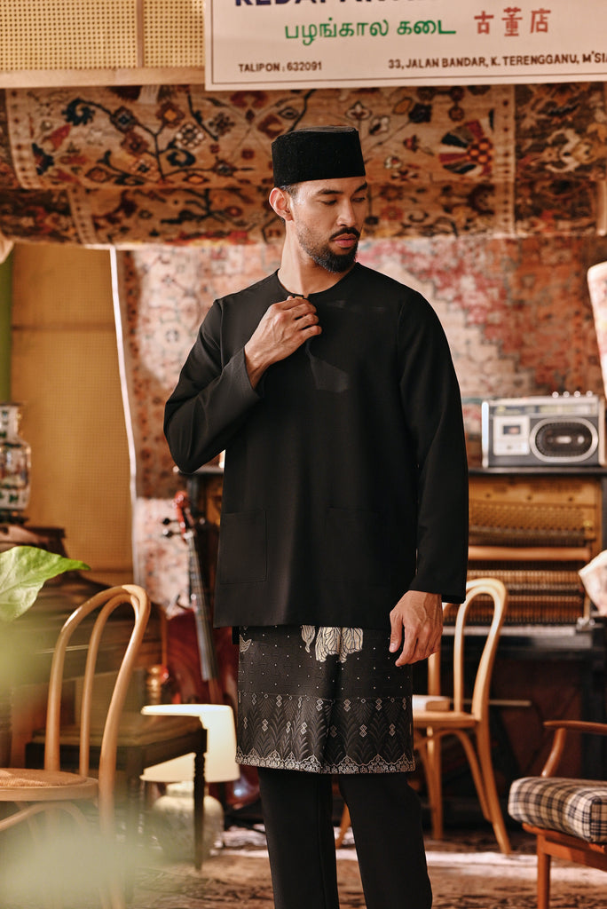 The Akar Kita Men Baju Melayu Teluk Belanga - Black