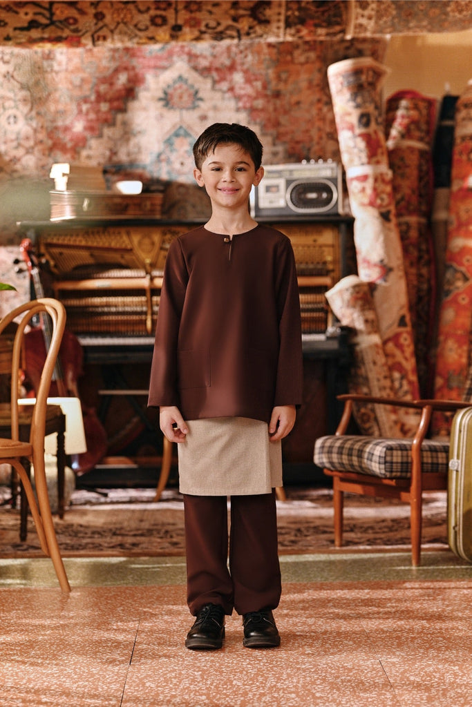 The Akar Kita Baju Melayu Teluk Belanga - Dark Burgundy