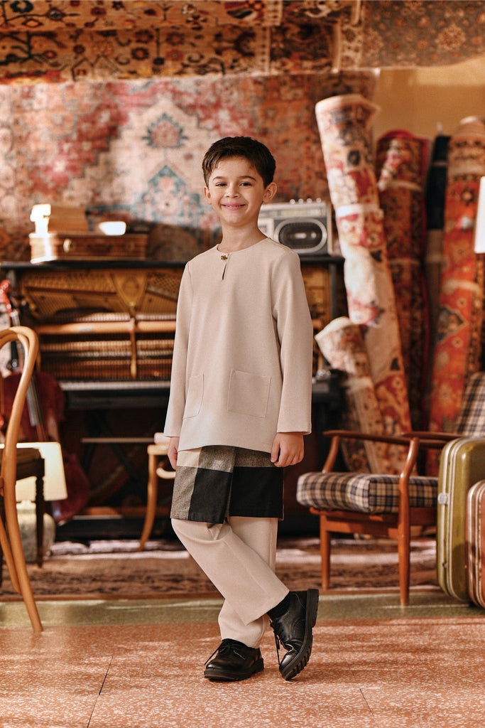 The Akar Kita Baju Melayu Teluk Belanga - Fog Cream