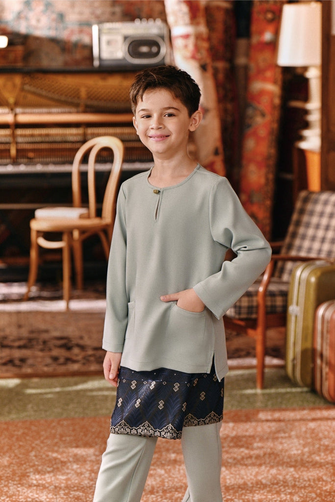 The Akar Kita Baju Melayu Teluk Belanga - Gray Mist