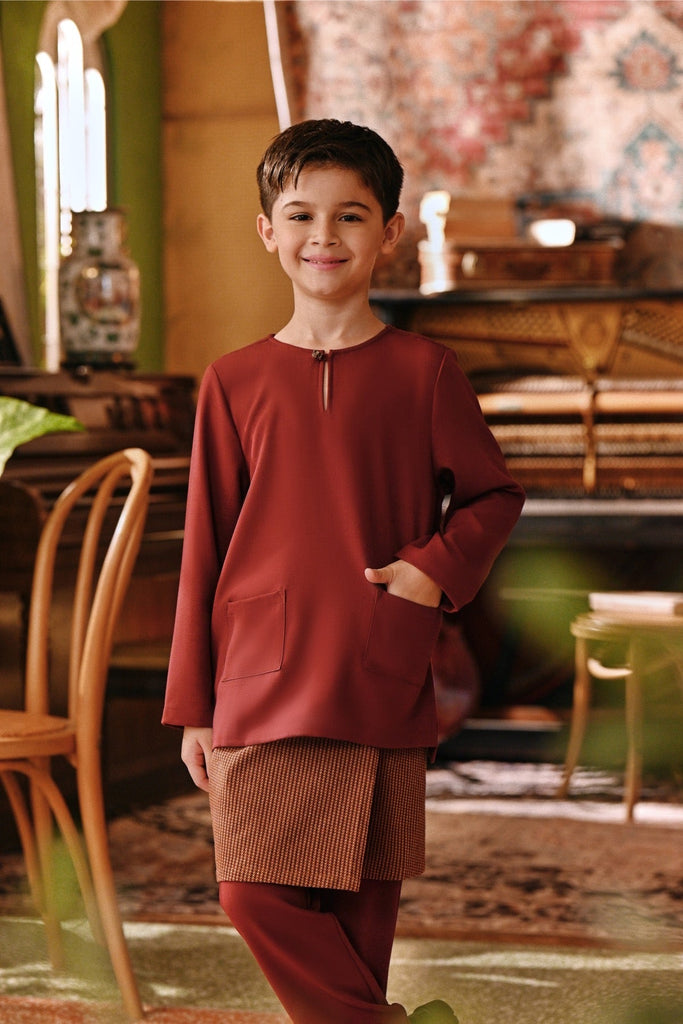 The Akar Kita Baju Melayu Teluk Belanga - Maroon Dust