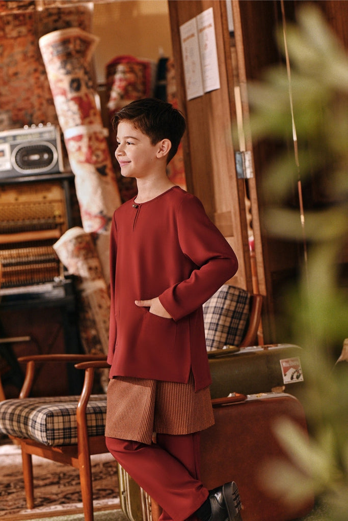 The Akar Kita Baju Melayu Teluk Belanga - Maroon Dust