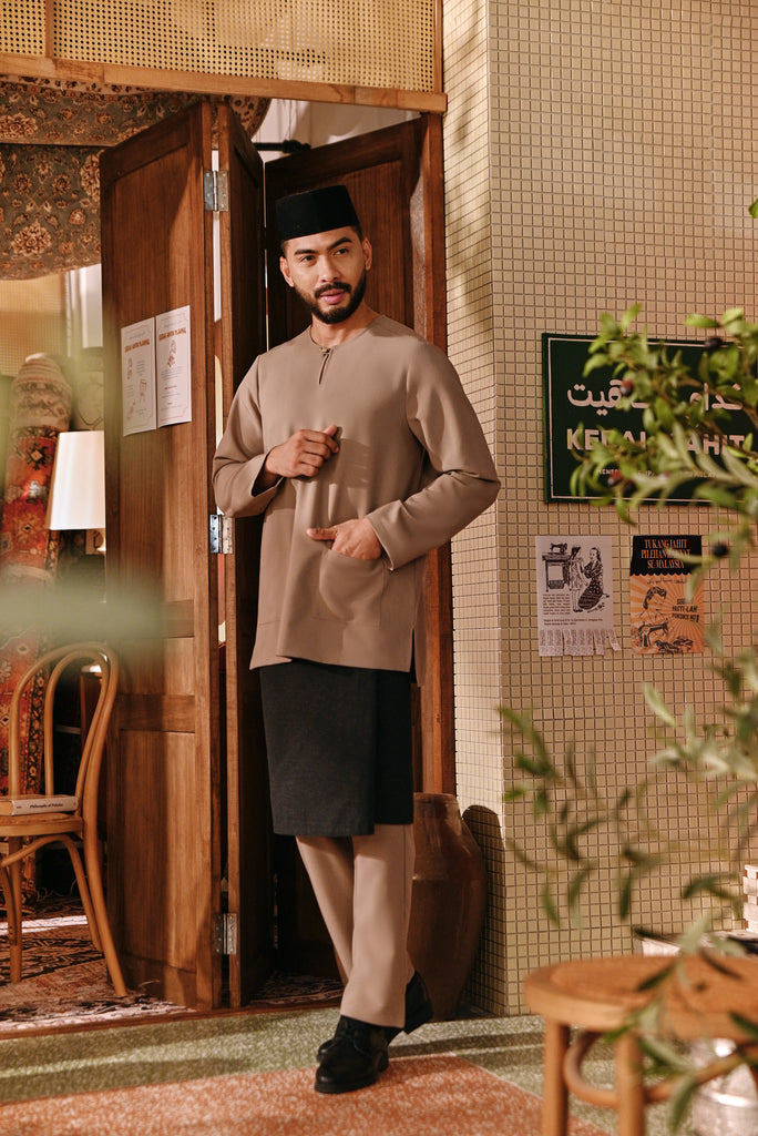 The Akar Kita Men Baju Melayu Teluk Belanga - Silver Mink